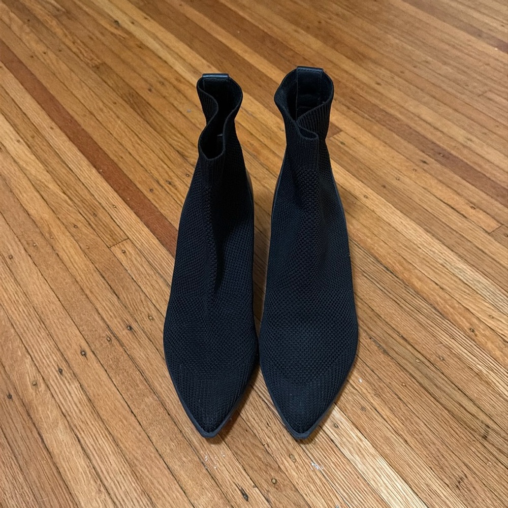 Everlane ‘the Glove boot’ with leather detail - size 7